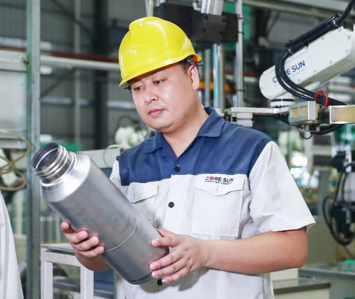 快拿起手機,為陽江市 最美科技工作者 投票